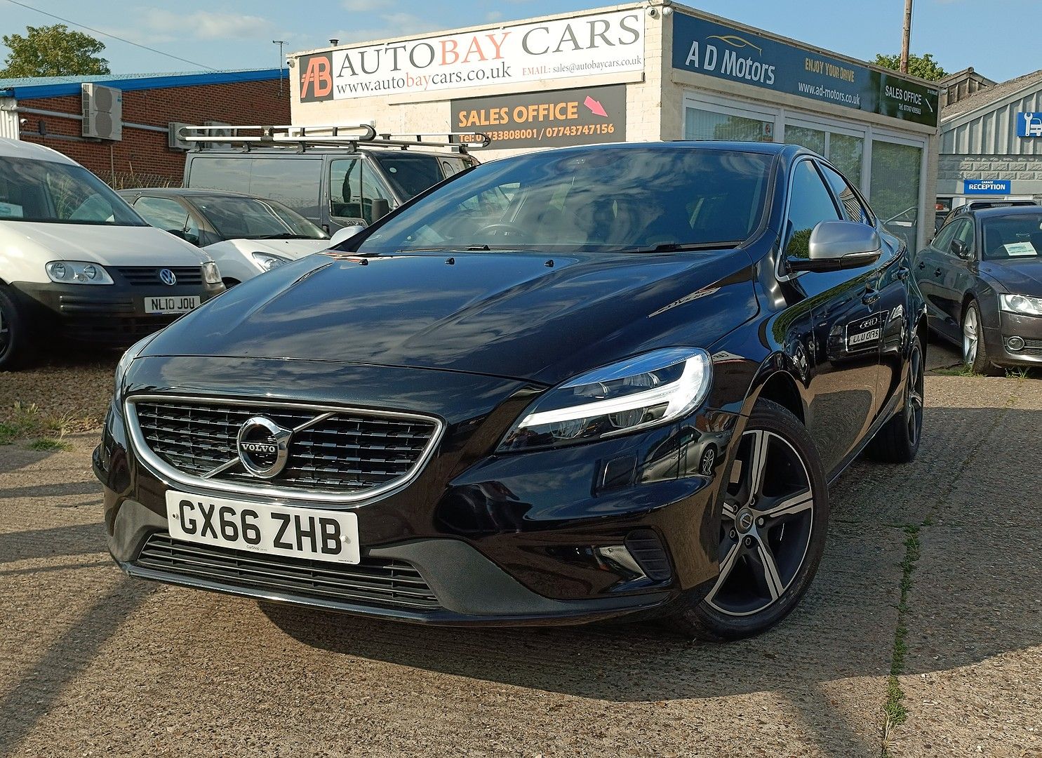 VOLVOV40T2 R-Design for sale