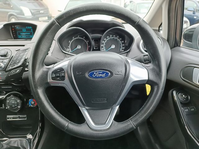 FORD Fiesta Zetec 1.0T EcoBoost 100PS Start/Stop (2014) - Picture 37