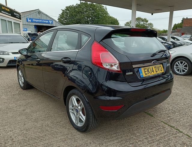 FORD Fiesta Zetec 1.0T EcoBoost 100PS Start/Stop (2014) - Picture 6