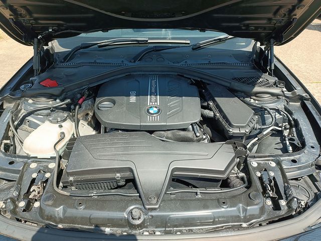 BMW 3 Series 320d SE (2012) - Picture 16