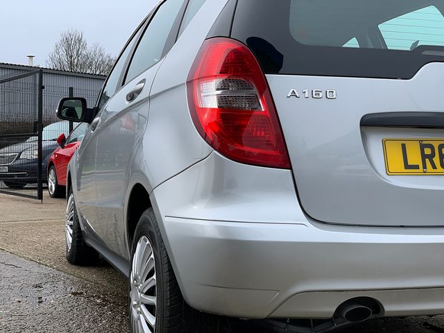 MERCEDES A-Class A 160 BlueEFFICIENCY Classic SE (2011) - Picture 5