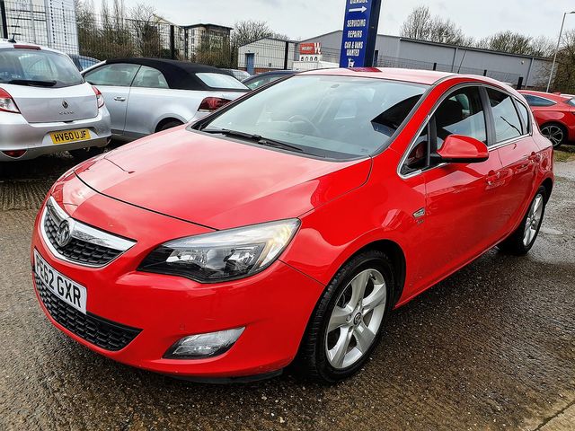 VAUXHALL Astra SRi 2.0CDTi 16v ecoFLEX S/S (2012) - Picture 7