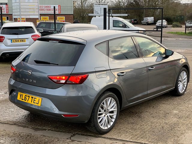 SEAT Leon 5DR SE Dynamic Technology 1.2 TSI 110PS (2018) - Picture 3