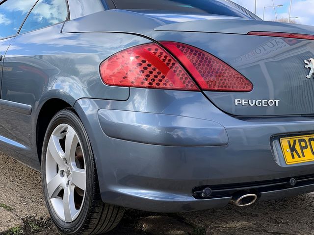 PEUGEOT 307CC 2.0 HDi Sport 136bhp Coupe Cabriolet (2007) - Picture 5