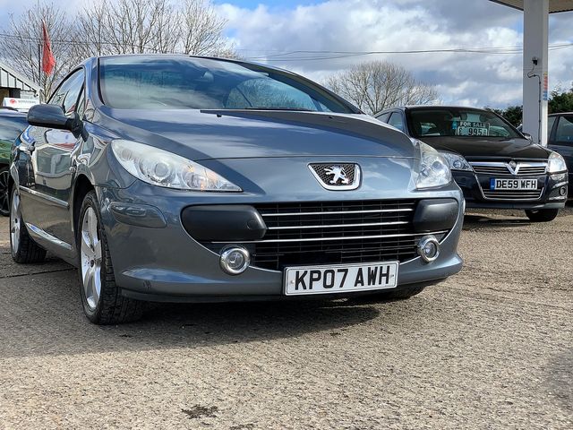 PEUGEOT 307CC 2.0 HDi Sport 136bhp Coupe Cabriolet (2007) - Picture 7