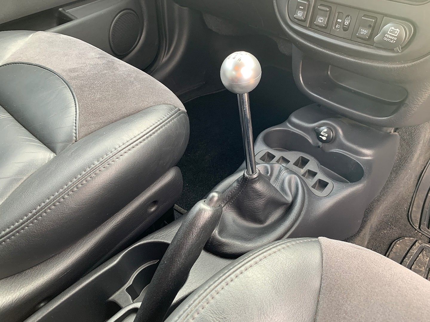 Pt cruiser deals gear shift knob