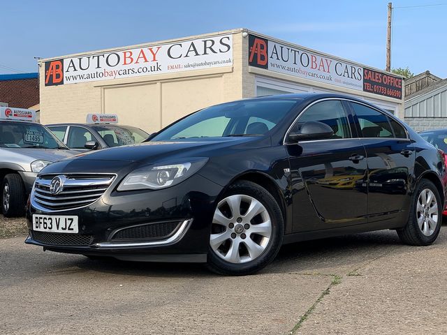 VAUXHALL Insignia SRi VX-LINE Red 2.0CDTi (160PS)4X4 S/S (2013) - Picture 1