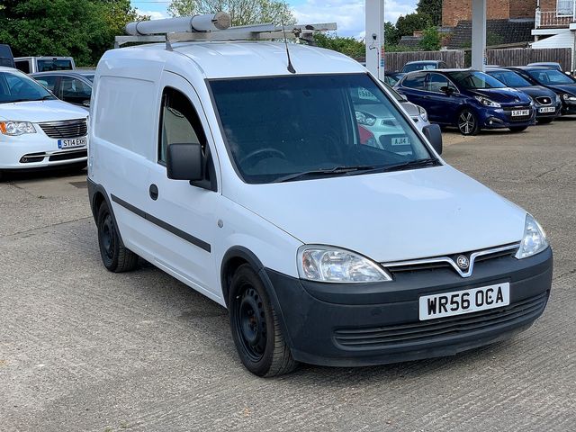 VAUXHALL Combo 1700 1.3CDTi (2006) - Picture 2