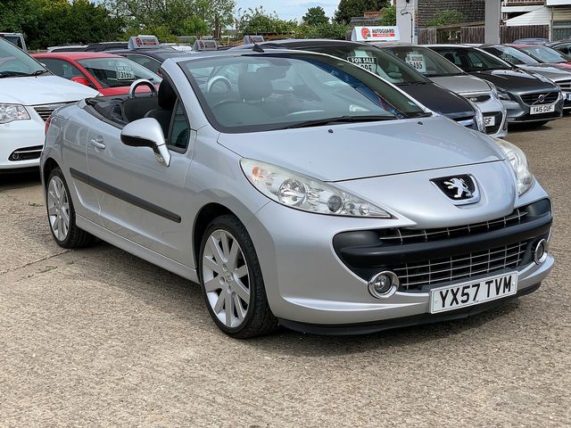 PEUGEOT 207 1.6 16V 120 GT Coupe Cabriolet (2007) - Picture 2