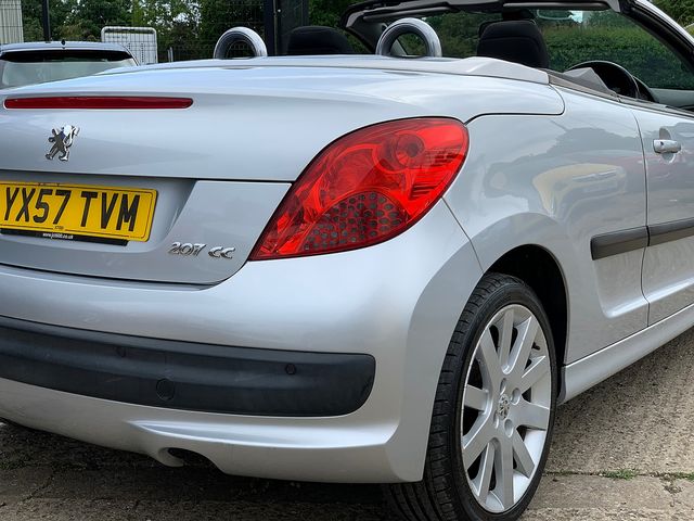 PEUGEOT 207 1.6 16V 120 GT Coupe Cabriolet (2007) - Picture 6