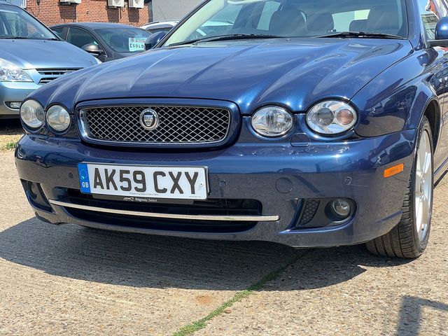 JAGUAR X-TYPE 2.2D SE (2009) - Picture 8