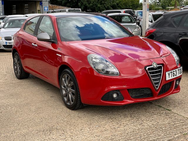 ALFA ROMEO Giulietta 1.6 JTDM-2 105 bhp Collezione Special Ed (2013) - Picture 2