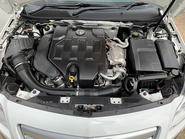 VAUXHALL Insignia VXR Nav 2.8i V6 Turbo 4X4 (2011) - Picture 54