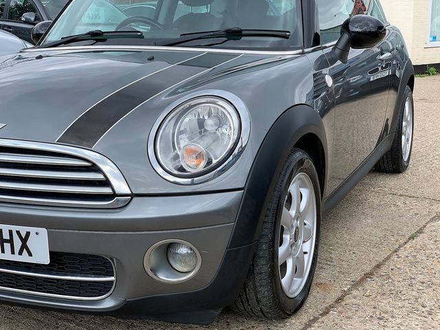 MINI MINI Cooper D Graphite (2010) - Picture 8