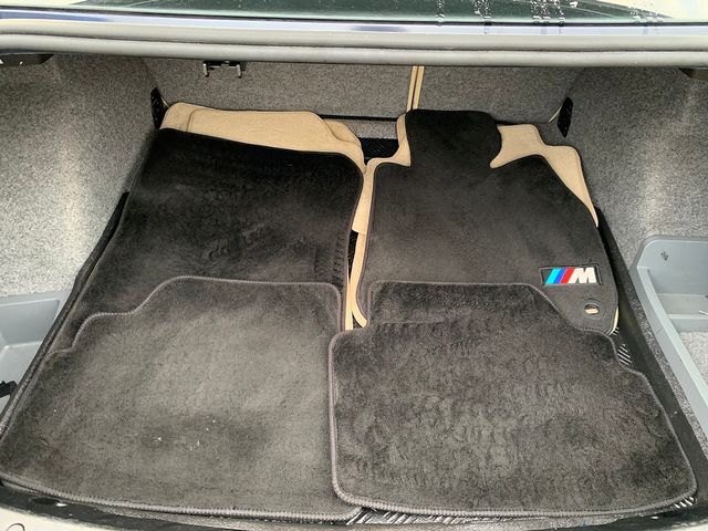 BMW 3 Series 320d SE (2010) - Picture 36
