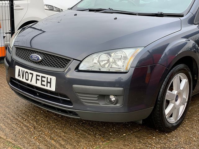 FORD Focus 1.6 Sport Auto (2007) - Picture 8