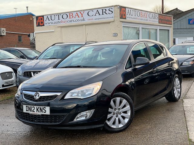 VAUXHALL Astra ELITE 2.0CDTi 16v Automatic (2012) - Picture 1
