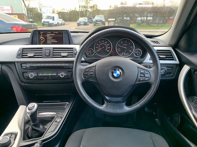 BMW 3 Series 316d SE (2014) - Picture 16