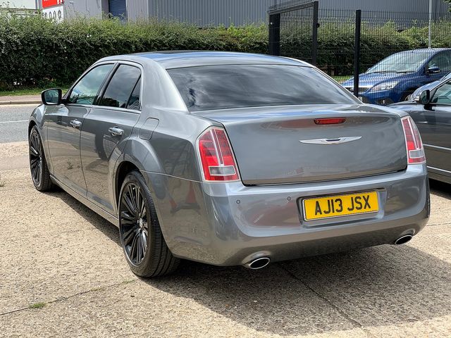 CHRYSLER 300C 3.0 CRD V6 Executive (2013) - Picture 4