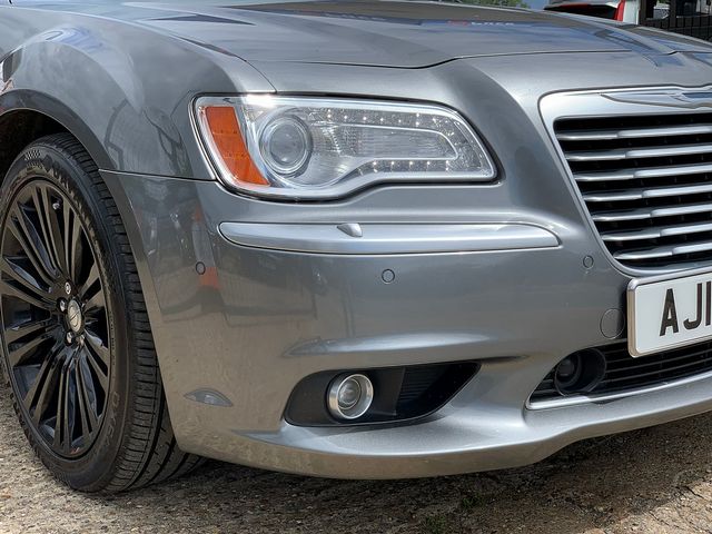 CHRYSLER 300C 3.0 CRD V6 Executive (2013) - Picture 7