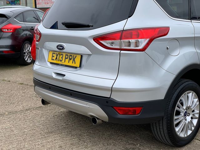FORD Kuga Titanium 2.0TDCi 140PS 4WD (2013) - Picture 6