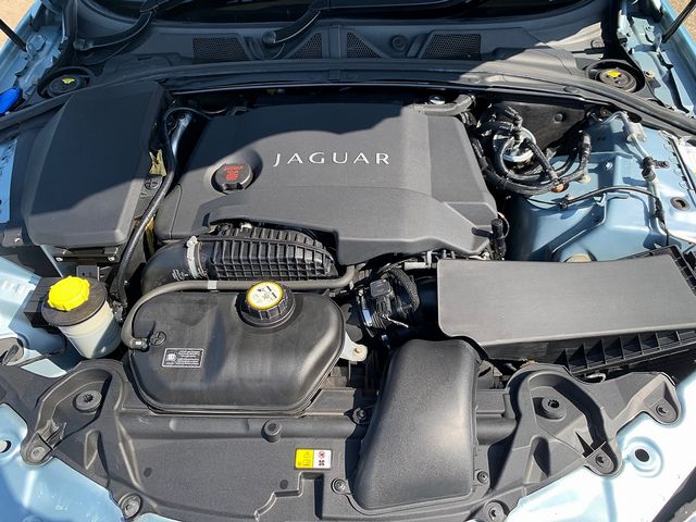 JAGUAR XF 3.0 litre V6 Diesel Luxury (2011) - Picture 42