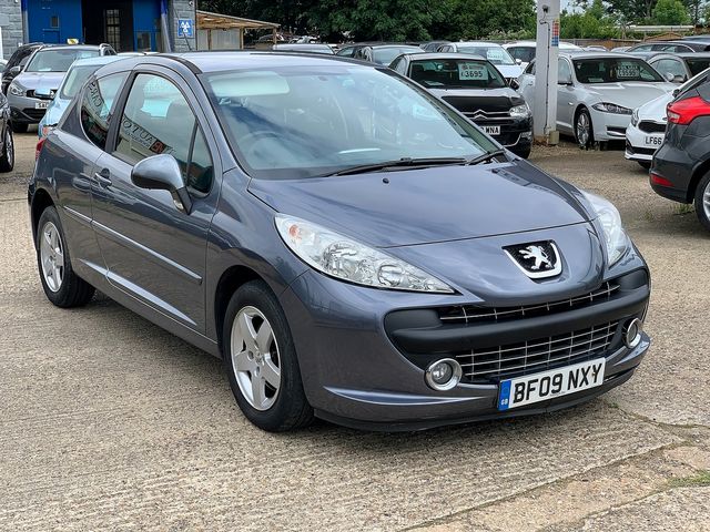 PEUGEOT 207 Sport 1.4 VTi 95 (2009) - Picture 2