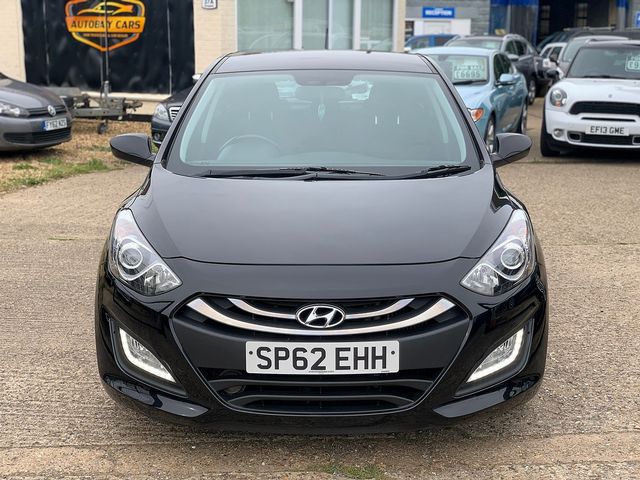 HYUNDAI i30 1.6 CRDi 110PS Blue Drive Active (2013) - Picture 9