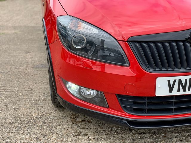 SKODA Fabia Monte Carlo 1.6 TDI CR 105bhp (2013) - Picture 7