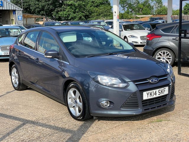 FORD Focus Zetec ECOnetic 1.6 TDCi 105 PS (2014) - Picture 2