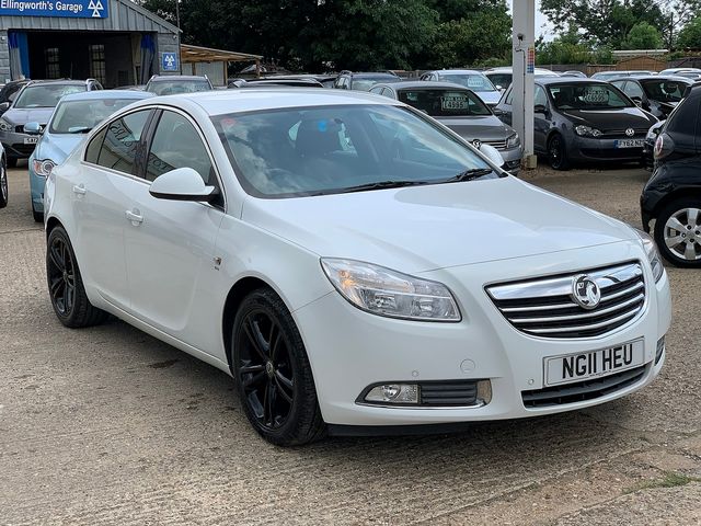 VAUXHALL Insignia SRi NAV 2.0CDTi 16v (160PS) (2011) - Picture 2