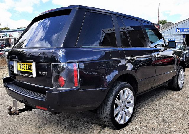 LAND ROVER Range Rover 3.0 Td6 Vogue (2003) for sale  in Peterborough, Cambridgeshire | Autobay Cars - Picture 11