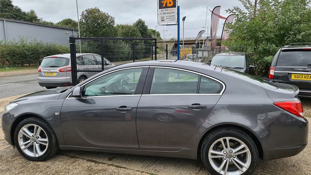 VAUXHALL Insignia EXCLUSIV 2.0CDTi 16v (130PS) (2012) - Picture 10