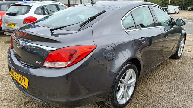 VAUXHALL Insignia EXCLUSIV 2.0CDTi 16v (130PS) (2012) - Picture 6