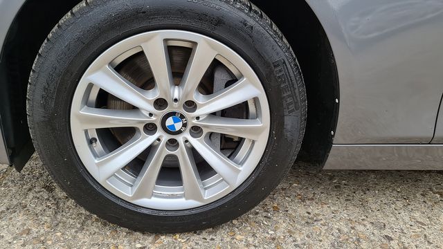 BMW 5 Series 525d SE (2012) - Picture 19