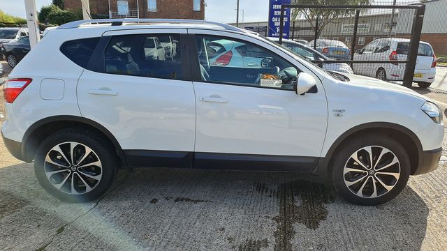 NISSAN QASHQAI n-tec 1.6 dCi 130PS 4WD (2012) - Picture 4