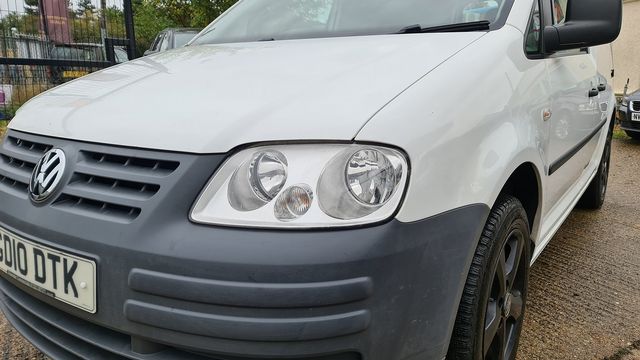 VOLKSWAGEN Caddy C20 104PS TDI PD (2010) - Picture 9