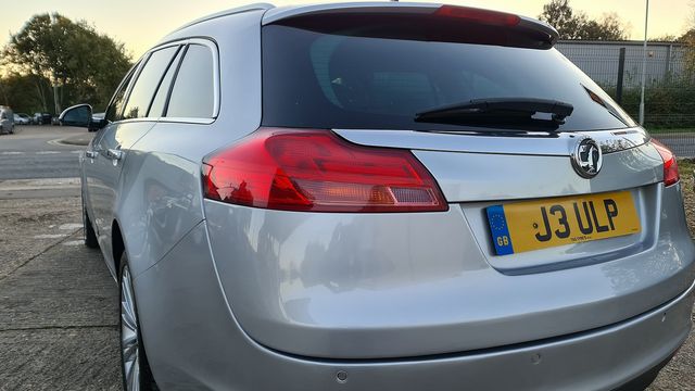 VAUXHALL Insignia Sports Tourer ELITE NAV 2.0CDTi 16v (160PS) auto (2011) - Picture 11