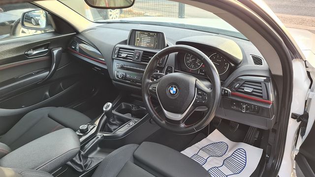 BMW 1 Series 116i Sport (2014) - Picture 15