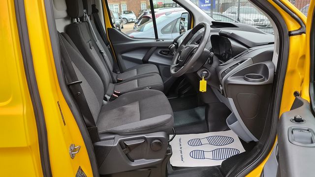 FORD Transit Custom 2.2TD 125PS 310 FWD L2 (2014) for sale  in Peterborough, Cambridgeshire | Autobay Cars - Picture 20