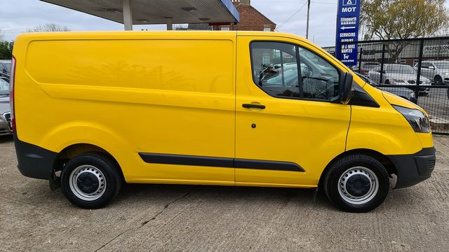 FORD Transit Custom 2.2TD 125PS 310 FWD L2 (2014) for sale  in Peterborough, Cambridgeshire | Autobay Cars - Picture 4