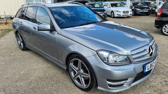 MERCEDES C-Class C 220 CDI BlueEFFICIENCY AMG Sport Auto (2012) - Picture 3