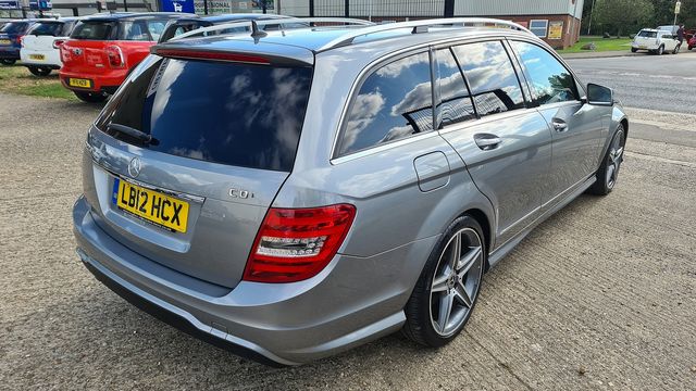 MERCEDES C-Class C 220 CDI BlueEFFICIENCY AMG Sport Auto (2012) - Picture 5