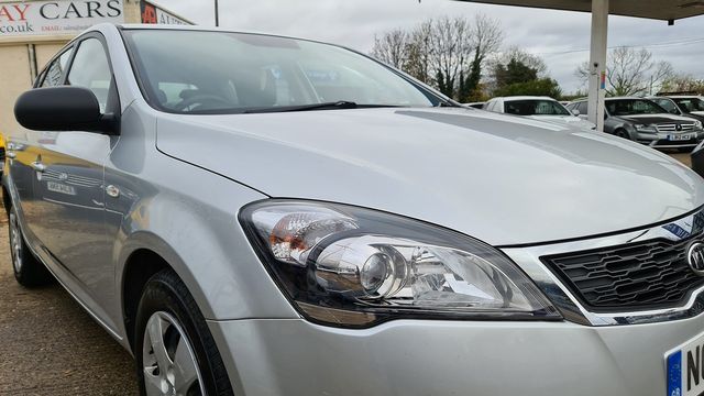 KIA cee'd 1.4 1 (2010) - Picture 10